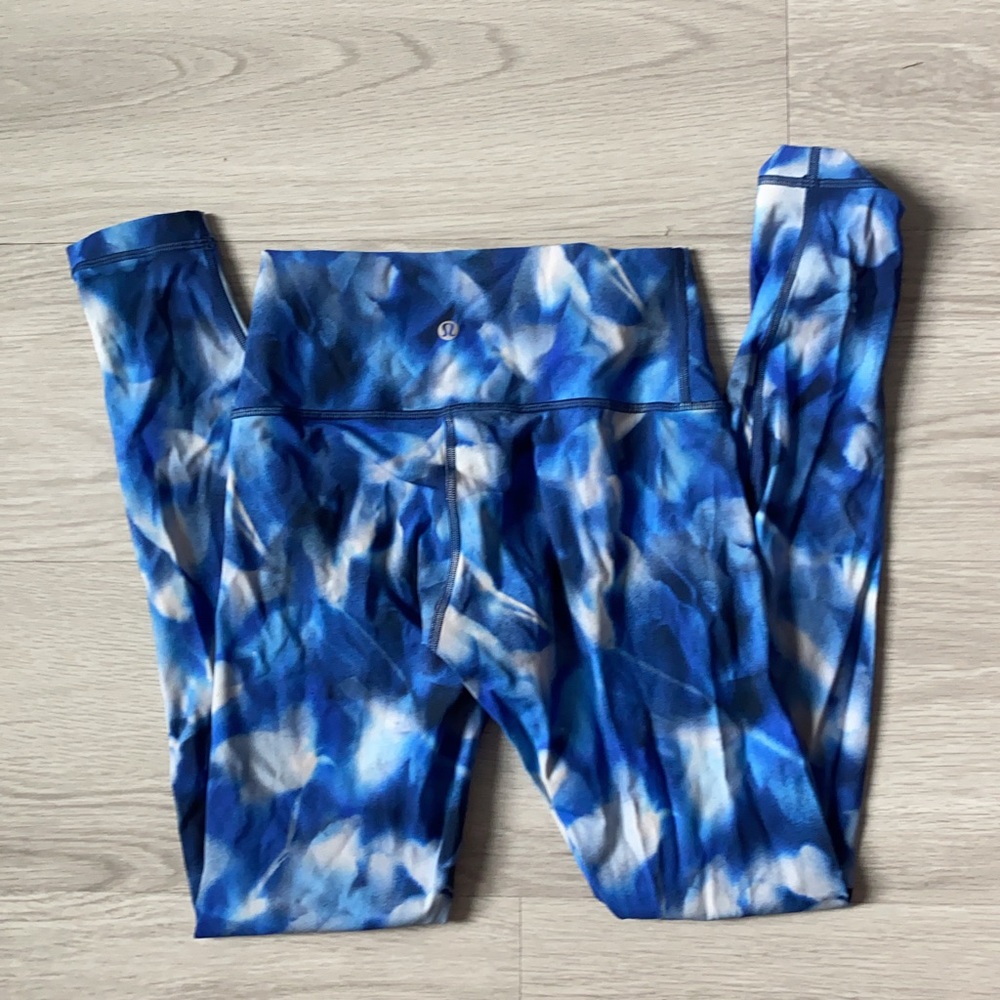 Lululemon leggings size 4